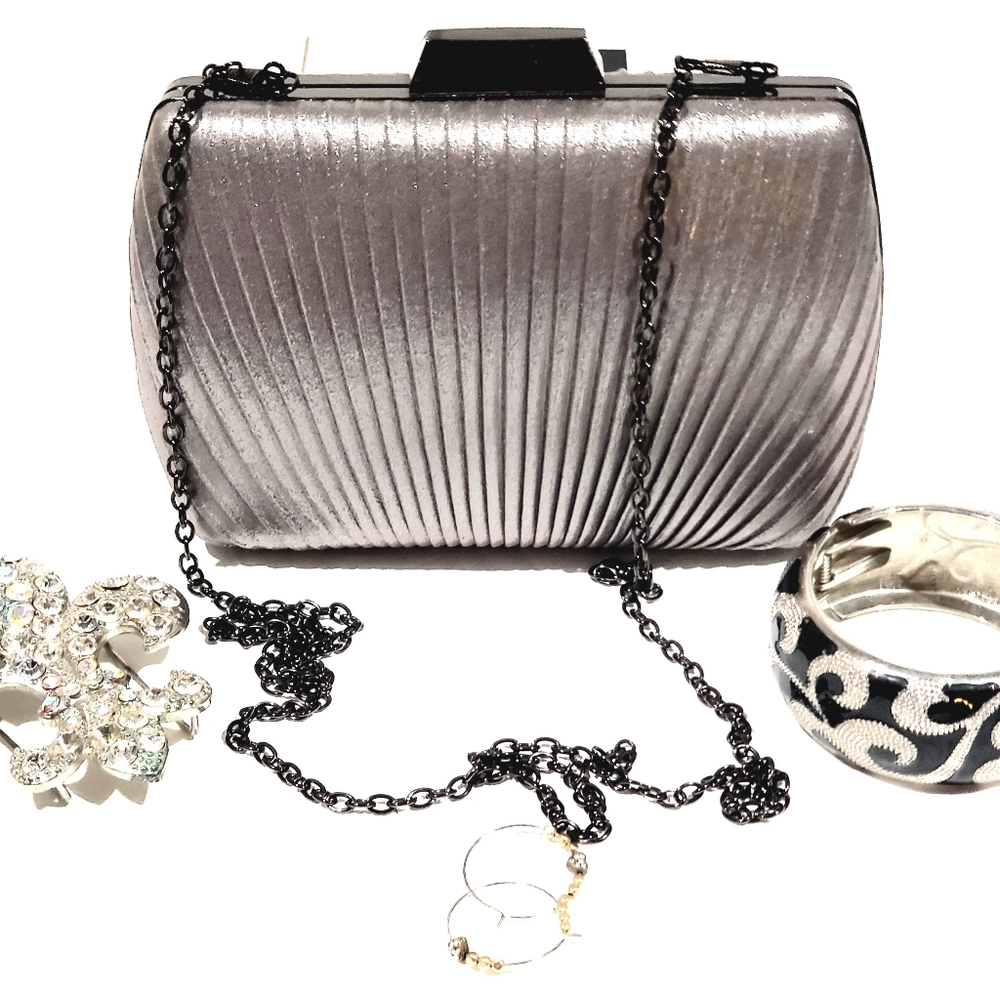 Lulu Townsend Silver Clutch Removeable Chain Strap Shoulder Hard Case Bag Purse